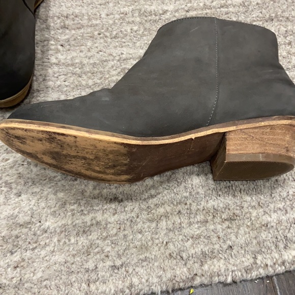 Tucker and Tate Suede Grey Booties Girls sz 3-1/2 - Picture 3 of 7